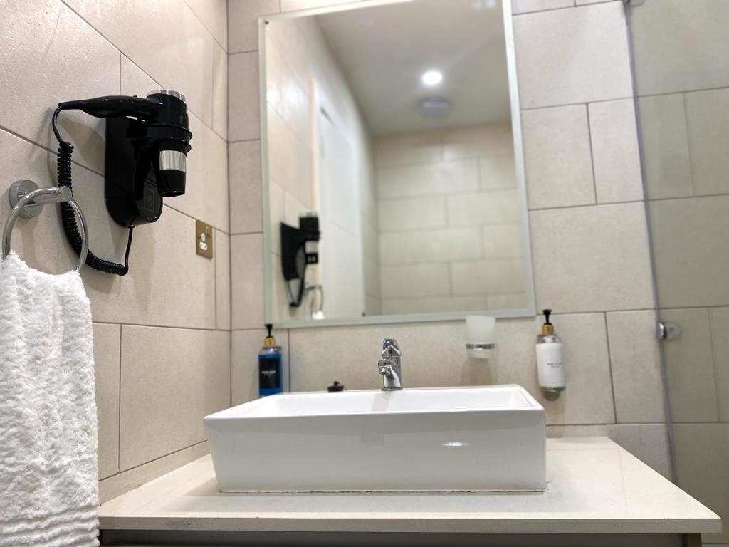 24 Roma Aparthotel ลุซากา ภายนอก รูปภาพ